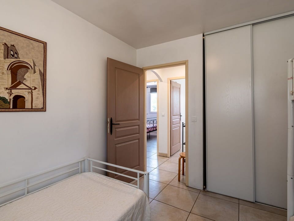 Door, Building, Picture Frame, Wood, Flooring, Floor, Real Estate, House, Hall