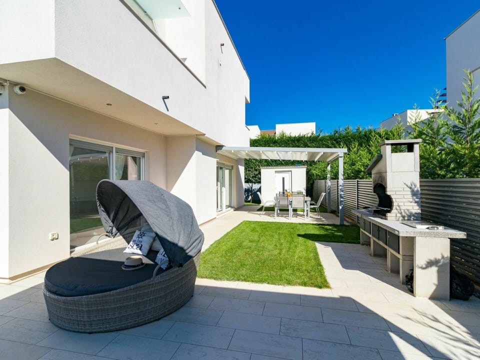 Property, Architecture, Building, House, Real Estate, Home, Apartment, Interior Design, Room, Design