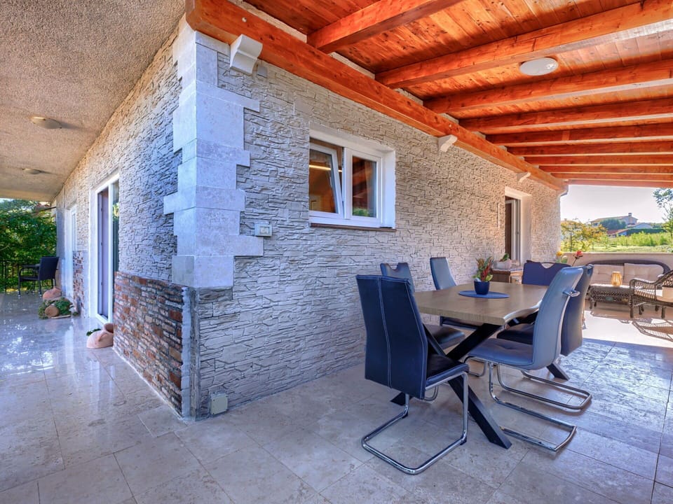 Plant, Table, Building, Wood, Window, Chair, Interior Design, Flooring, Floor, Wall