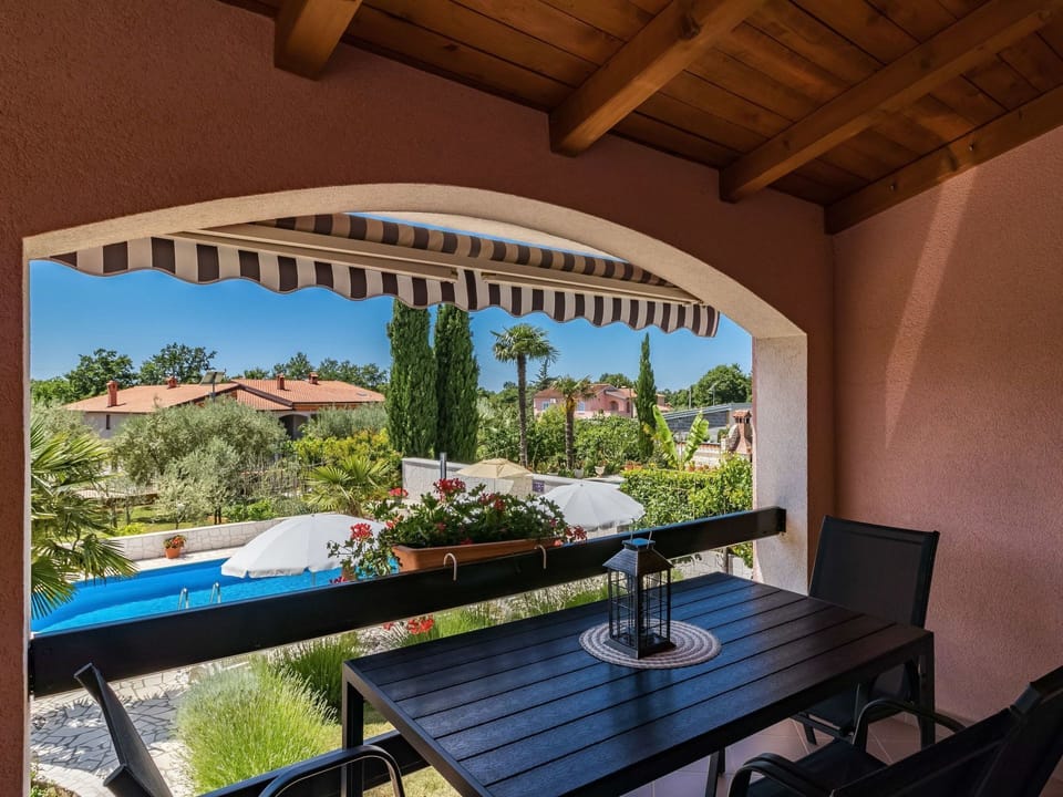 Property, Building, Real Estate, Room, House, Architecture, Resort, Interior Design, Villa, Porch