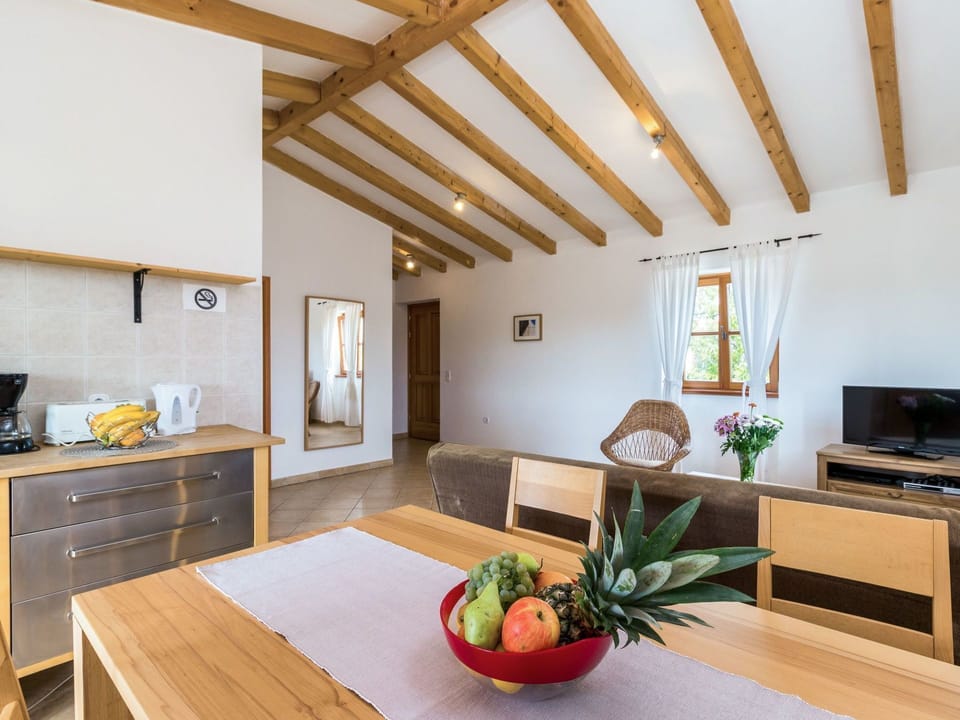 Ceiling, Room, Property, Interior Design, Building, Furniture, House, Floor, Kitchen, Countertop