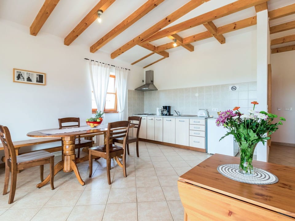 Property, Room, Building, House, Ceiling, Real Estate, Interior Design, Furniture, Table, Dining Room
