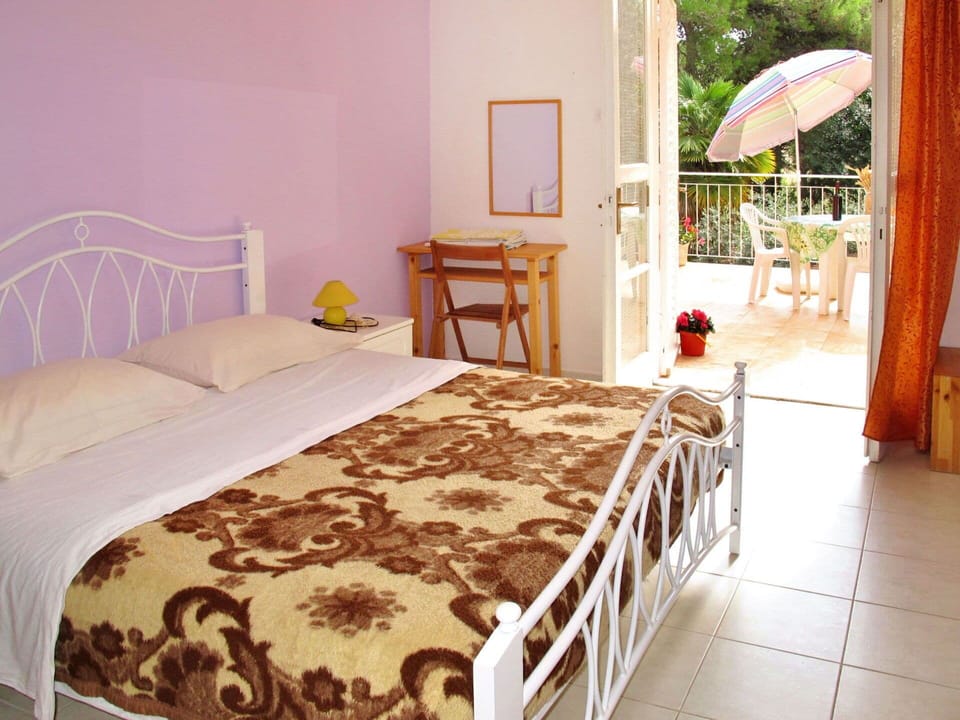 Furniture, Property, Building, Product, Comfort, Wood, Textile, Interior Design, Table, Bed Frame