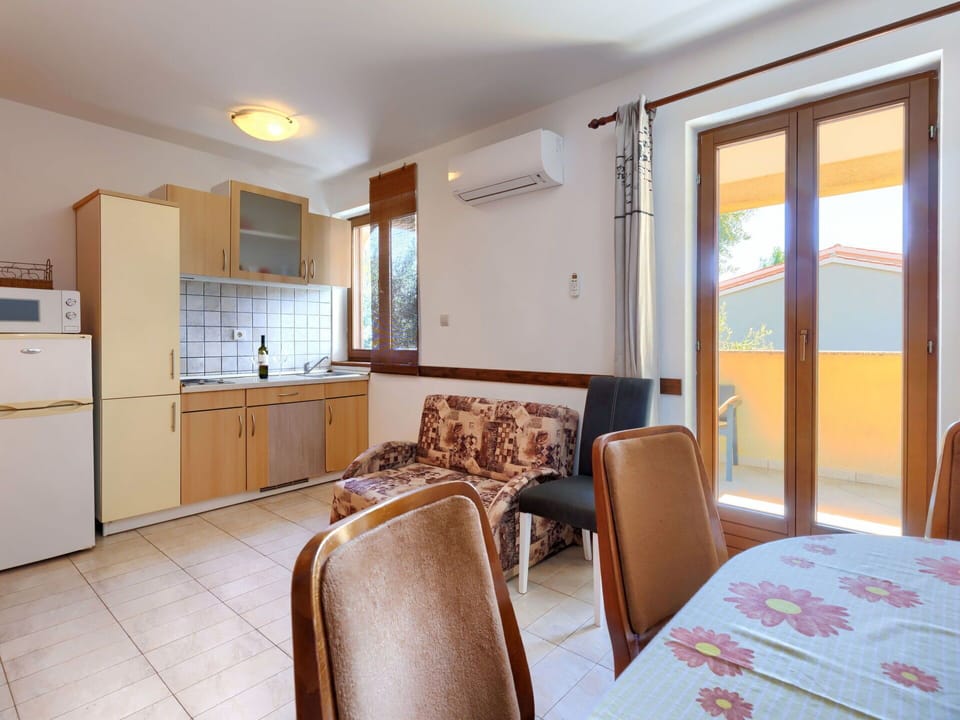 Furniture, Property, Cabinetry, Countertop, Chair, Wood, Window, Interior Design, Comfort