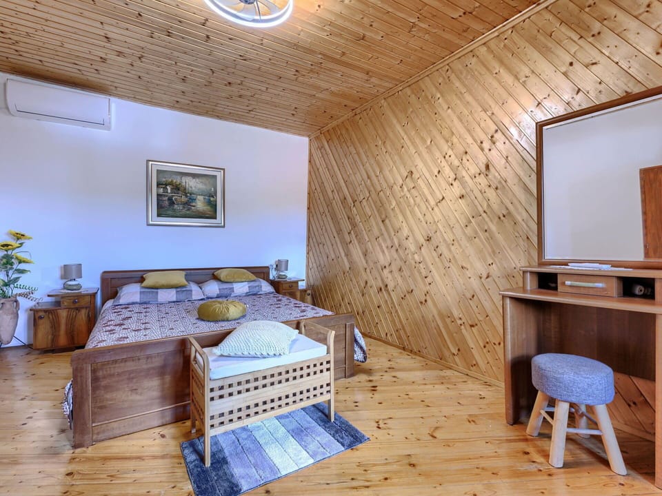 Interior Design, Floor, Flooring, Furniture, Bed, Bedroom, Room, Wood, Ceiling, Wood Flooring