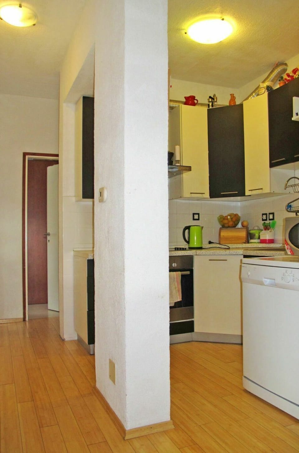 Room, Floor, Property, Interior Design, Building, Ceiling, Wood Flooring, Wall, Yellow, Furniture