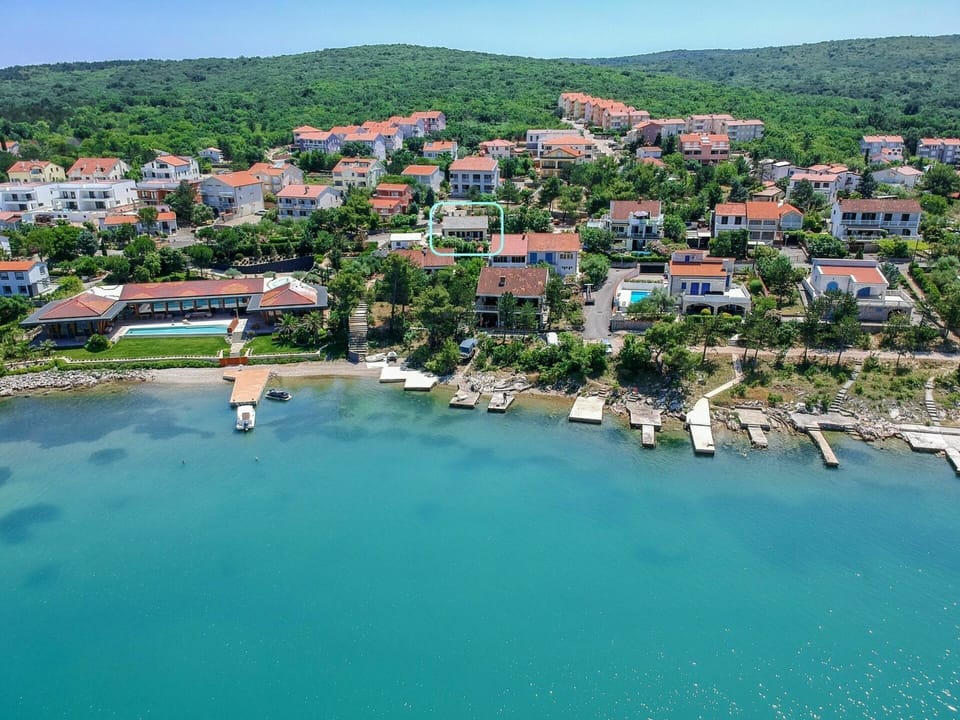 Water, Sky, Building, Boat, Azure, Coastal And Oceanic Landforms, Tree, Lake, House, Landscape