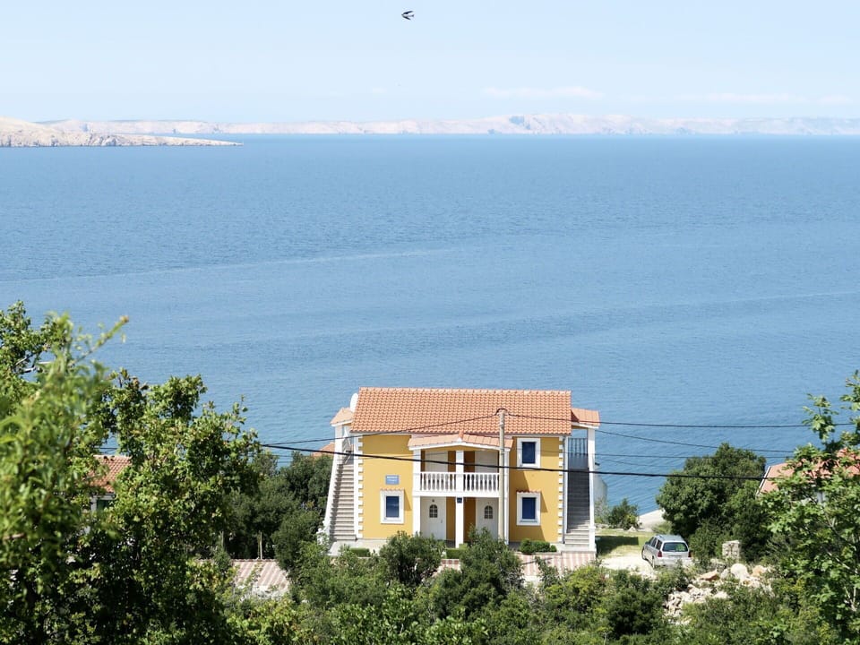 Sky, Water, Building, Azure, Coastal And Oceanic Landforms, Window, Vegetation, House, Biome, Tree