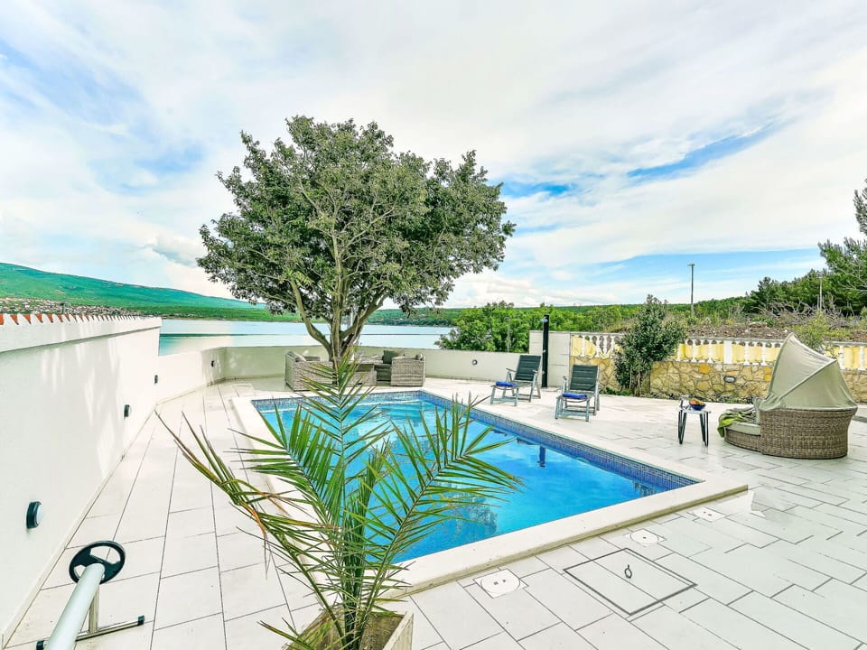 Swimming Pool, Residential Area, Home, Resort, Estate, Shade, Villa, Mansion, Garden, Eco Hotel