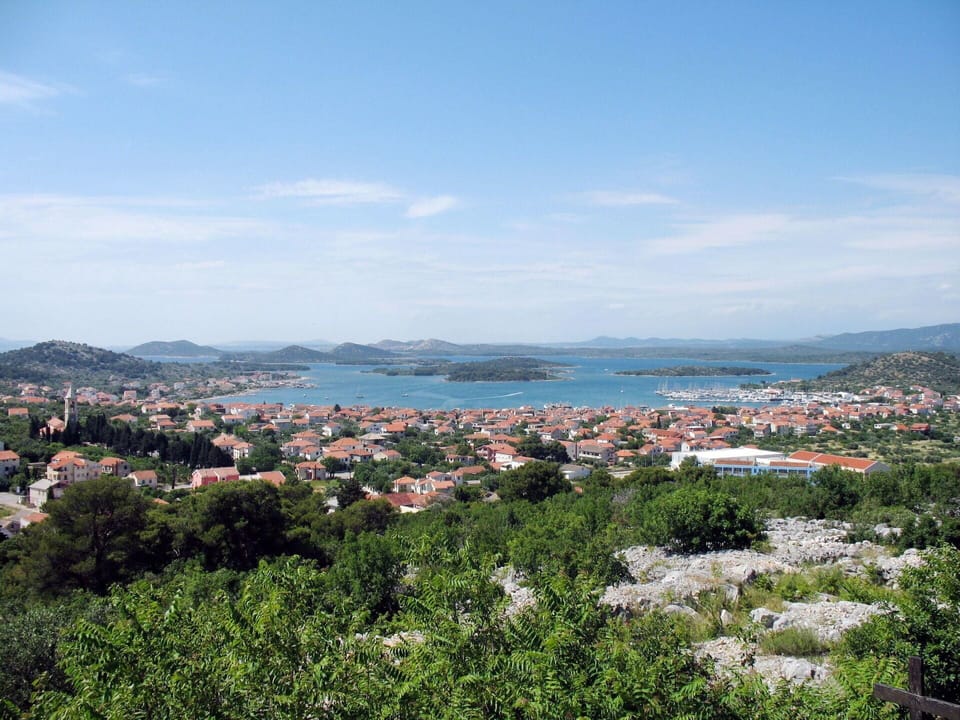 Water, Sky, Cloud, Water Resources, Azure, Tree, Natural Landscape, Beach, Coastal And Oceanic Landforms, Plant