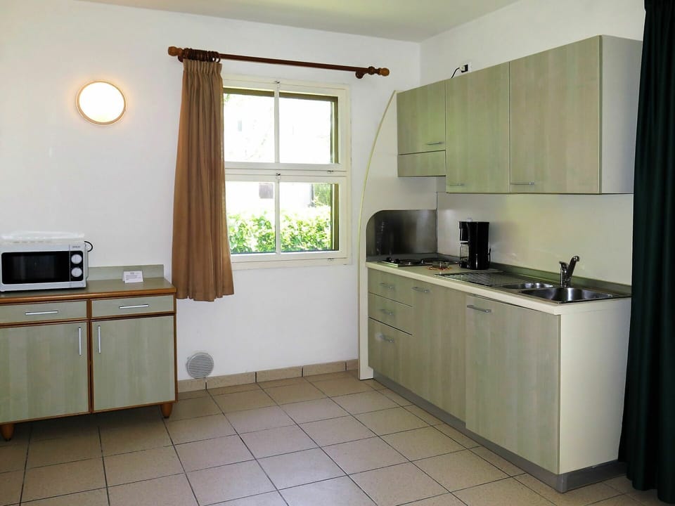 Cabinetry, Countertop, Furniture, Property, Building, White, Window, Wood, Kitchen, Home Appliance