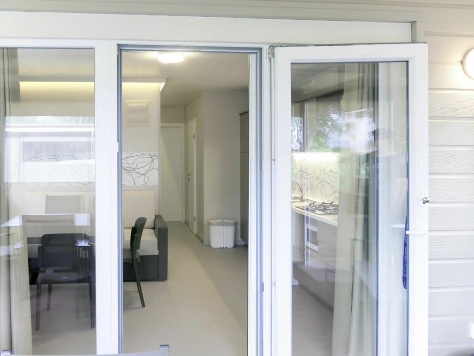 Building, Property, Furniture, Window, Door, Automotive Exterior, House, Floor, Vehicle Door