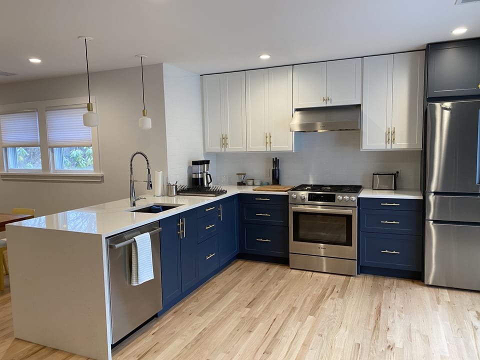 Modern fully equipped kitchen.