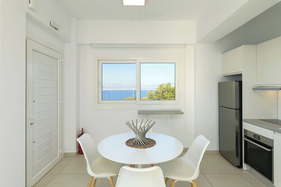 Dining Room, Kitchen