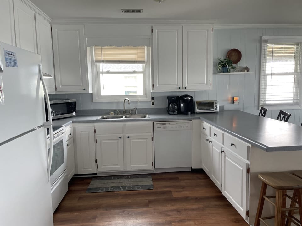 Open kitchen with all amenities. 