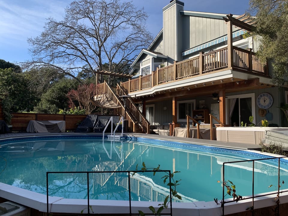 Pool, hot tub and back deck