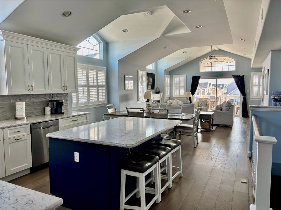 Kitchen with large island
