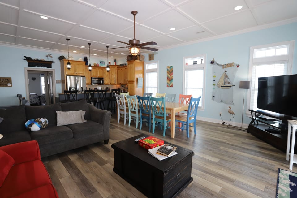 Spacious living area w/ wide open reversed floor plan (living area on top floor)