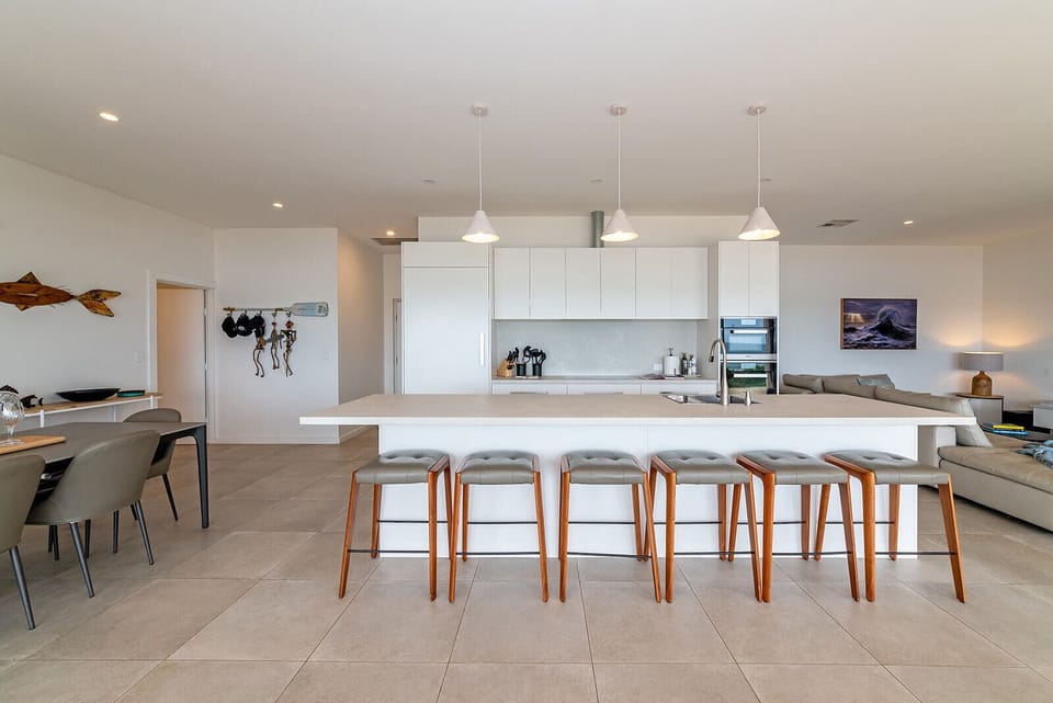 Main kitchen and bench area