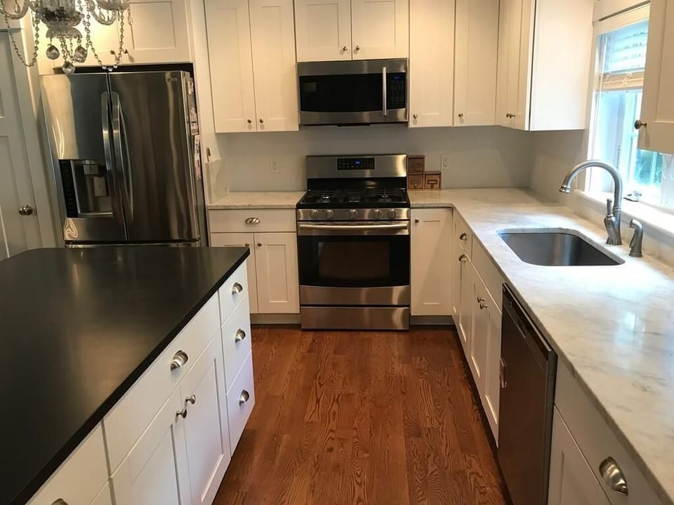 Beautiful new Kitchen will all needed kitchen appliances and tools 
