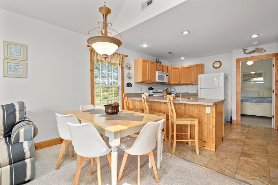 Dining Room/ Kitchen