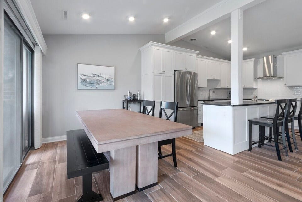 Large Dining area, open concept to kitchen and living room.