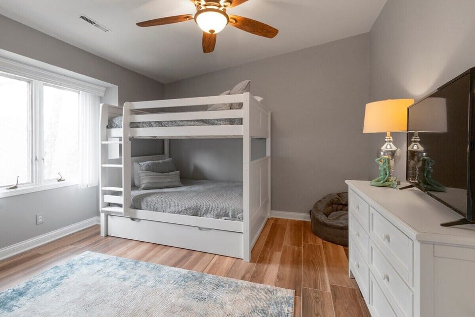 Bunk beds, Full size mattresses top and bottom,  Trundle Pullout.