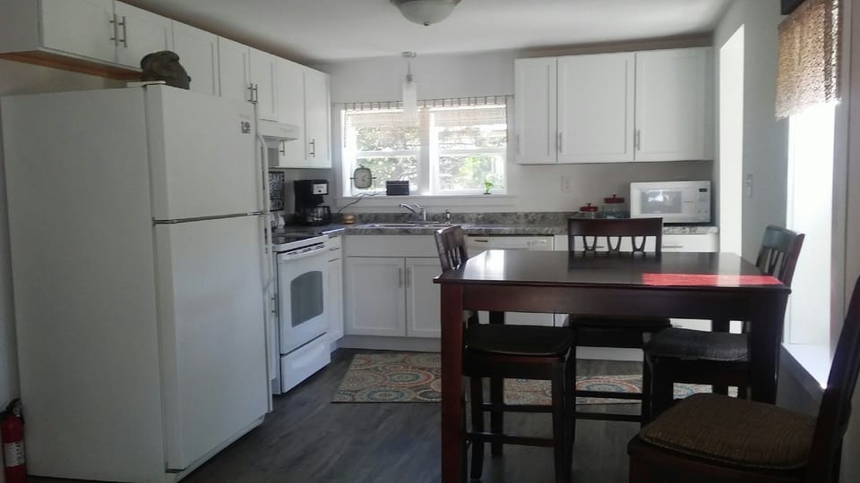 Kitchen area looking from the living room.