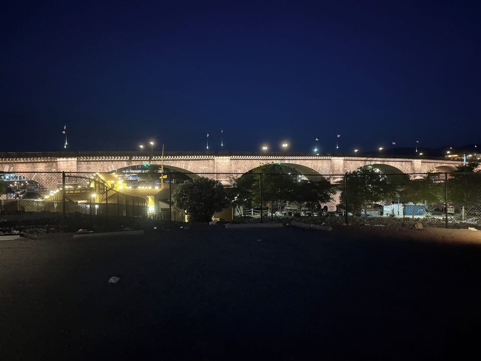 Famous London Bridge