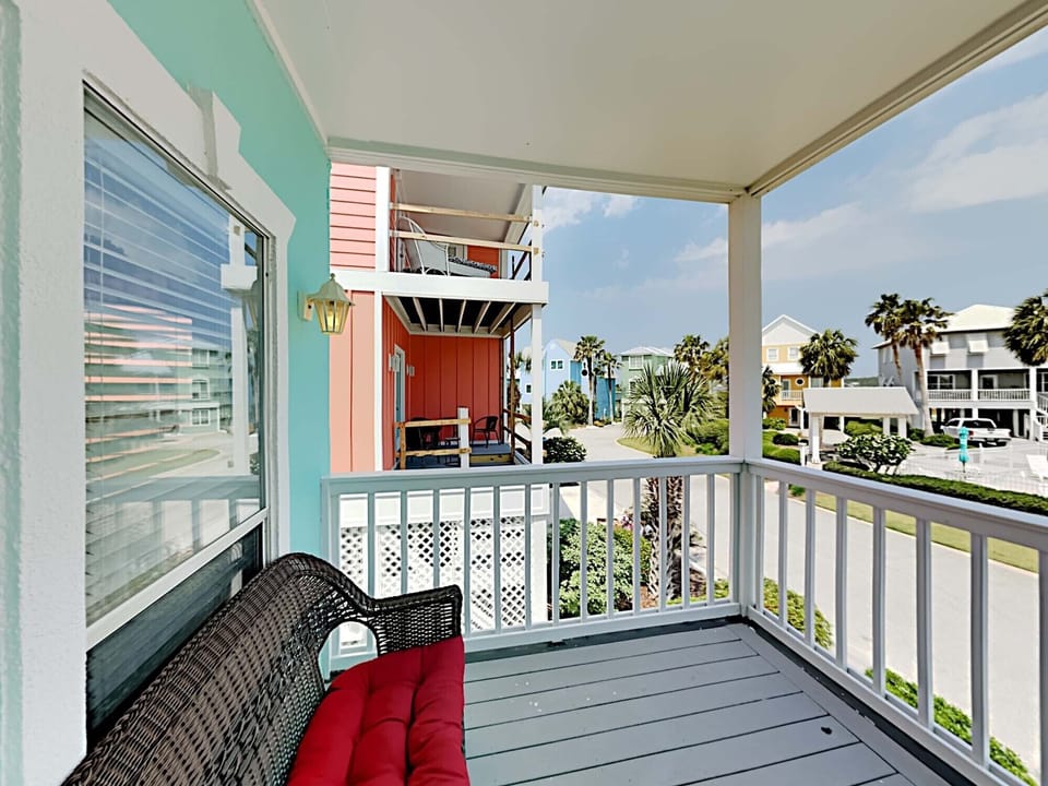 Balcony - Seating