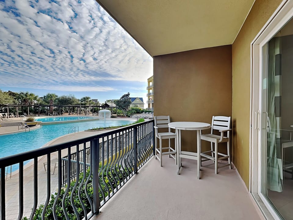 Welcome to Beach Resort #205