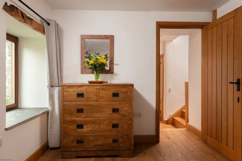 Water Mill bedroom 2