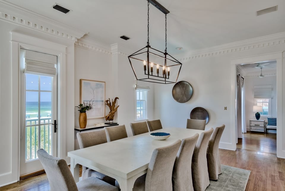 Second Floor: Dining Area