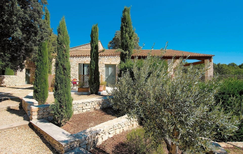 Set in beautiful wooded grounds, enjoy the peacefulness of this lush area.