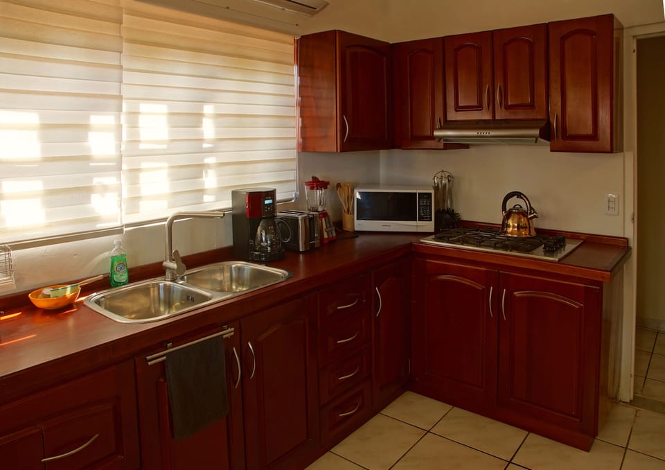 Kitchen provides everything you need for preparing breakfast, lunch or dinner