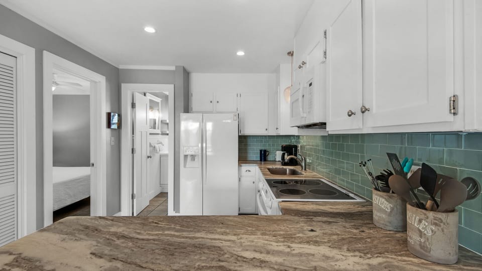 Beachwood Villas 8D Kitchen