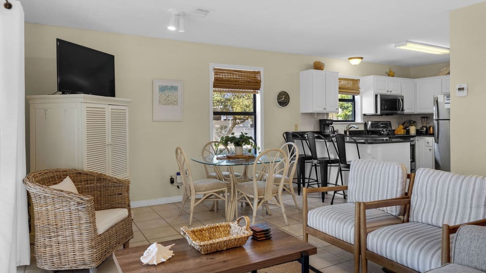 Beachwood Villas 13A Living area
