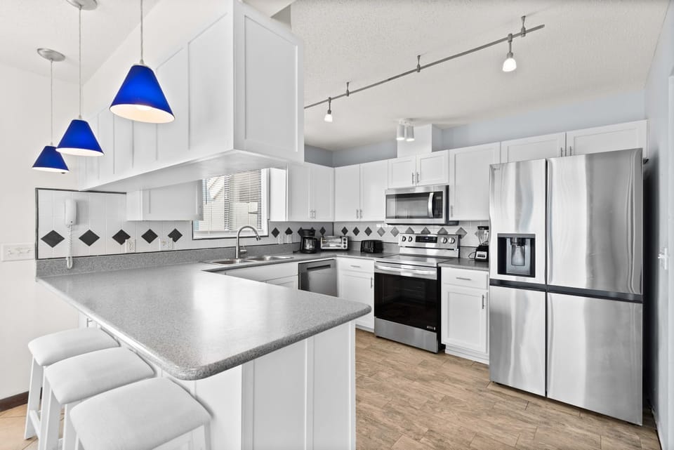 Sun n Surf - Fully equipped kitchen