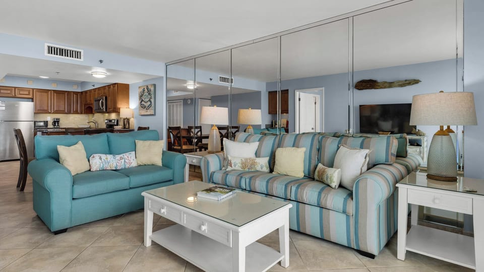 BeachCrest 206  Living area