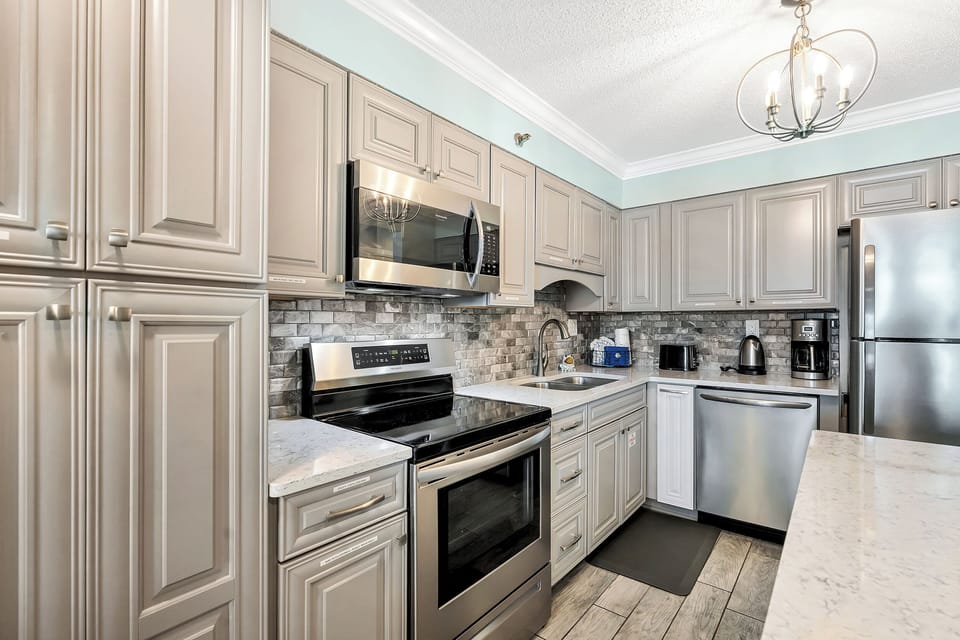 BeachCrest 305 Kitchen