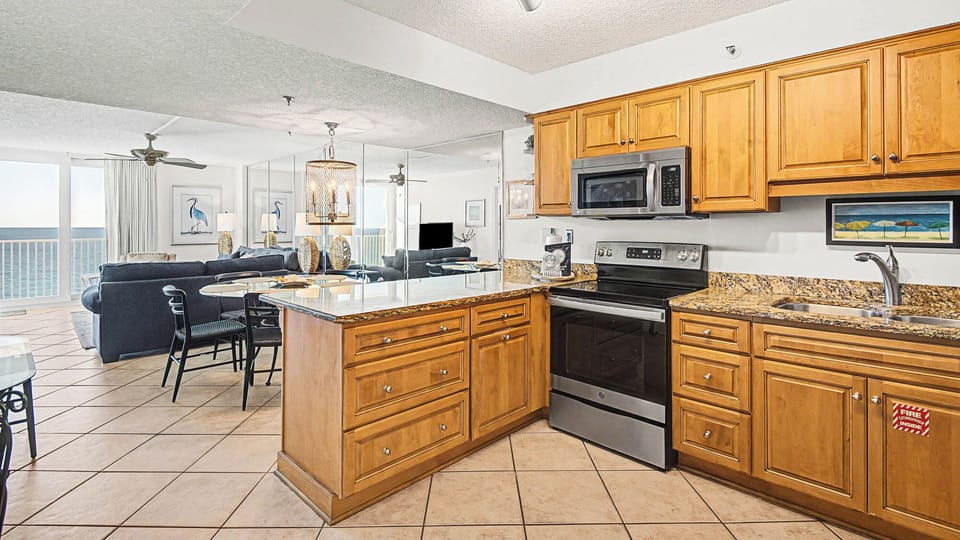 BeachCrest 805 - Kitchen