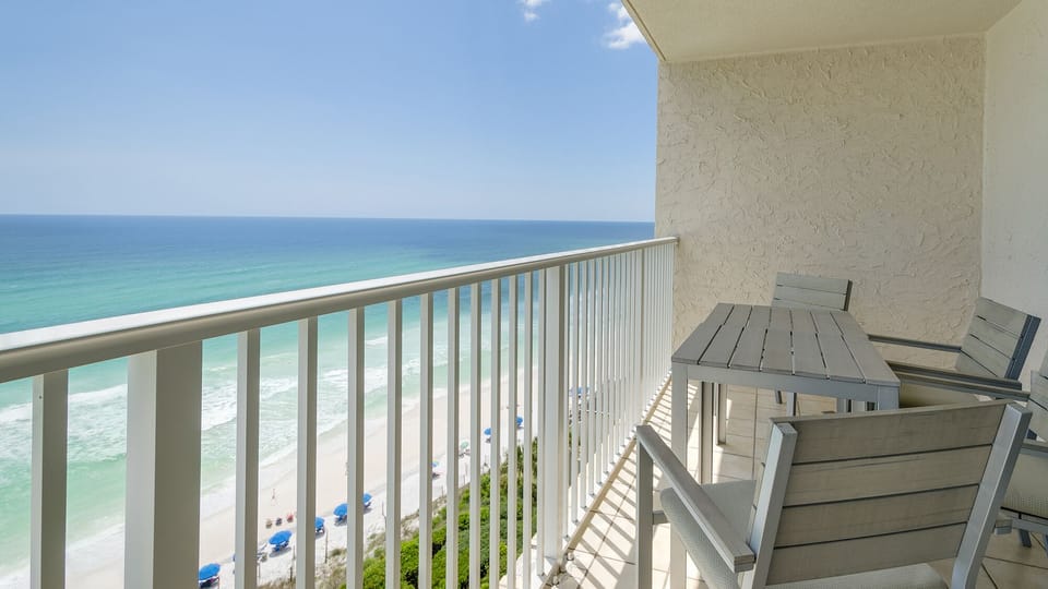 BeachCrest 1002