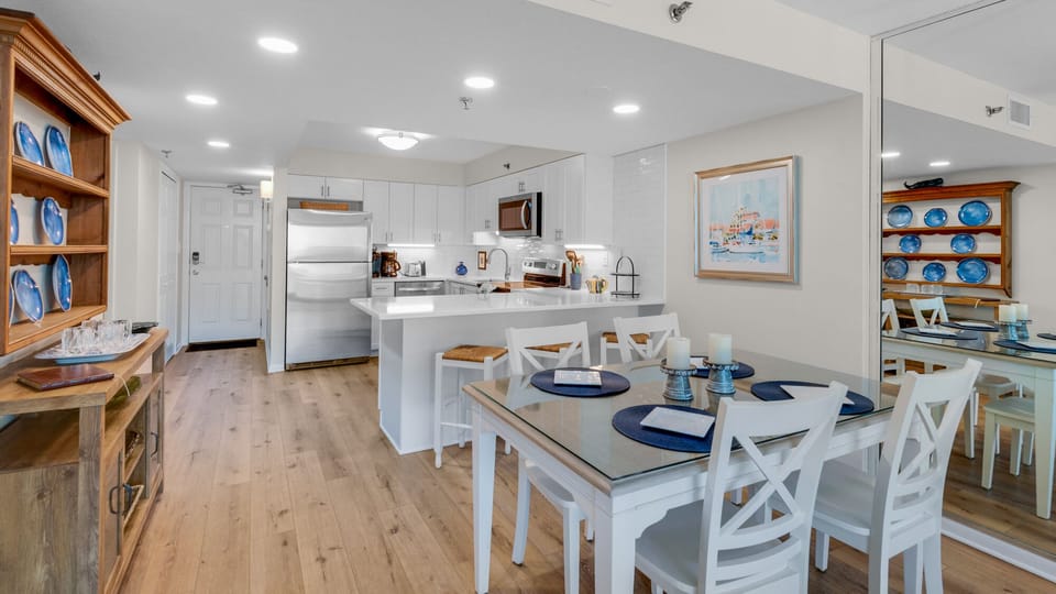 BeachCrest 1004 Dining Table and Kitchen