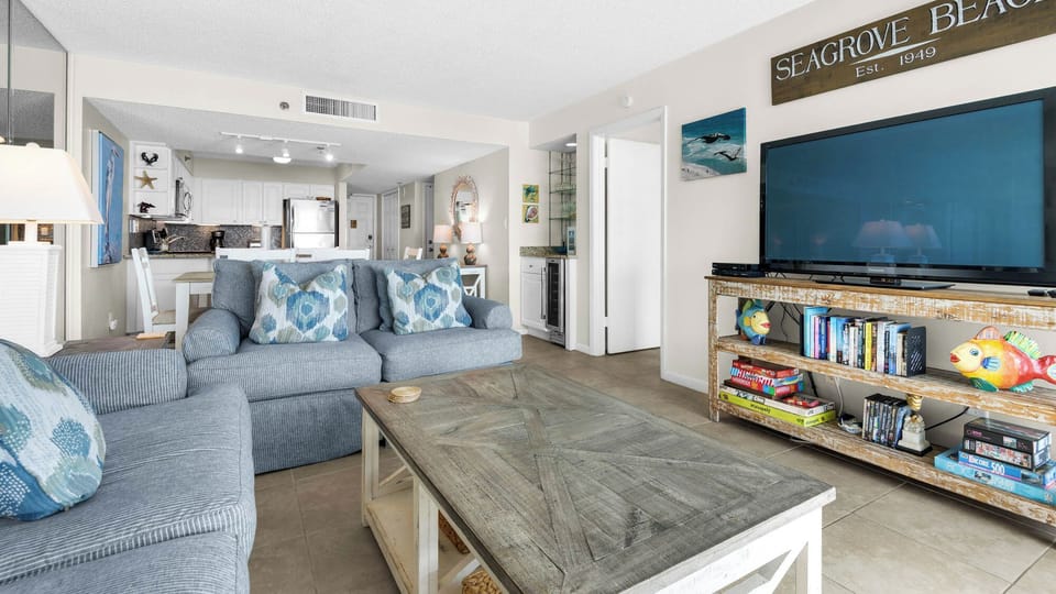 BeachCrest 1203 Living area