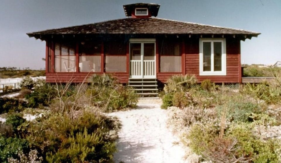 1981 Bella Vista