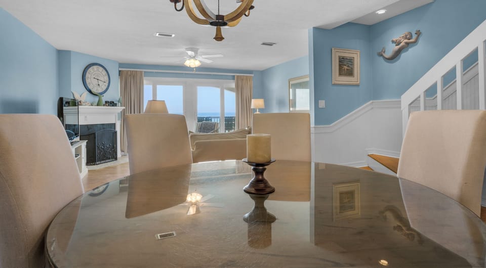 Blue Tide 3B Dining Area