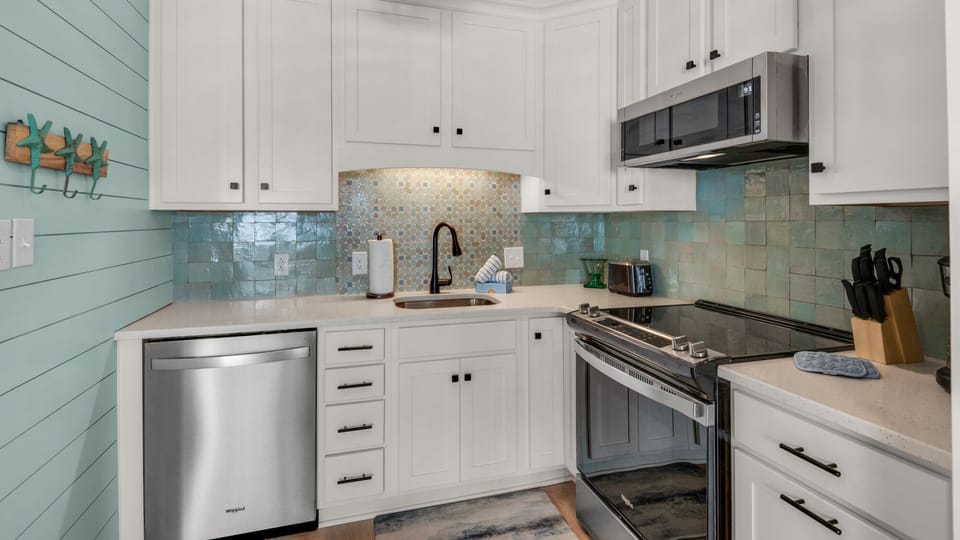 Beachside Condo 21 Kitchen