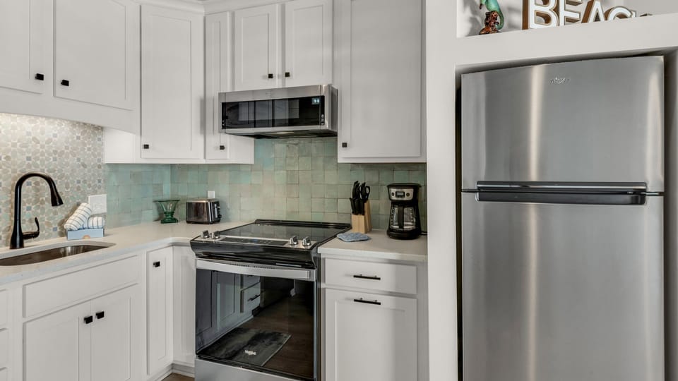 Beachside Condo 21 Kitchen