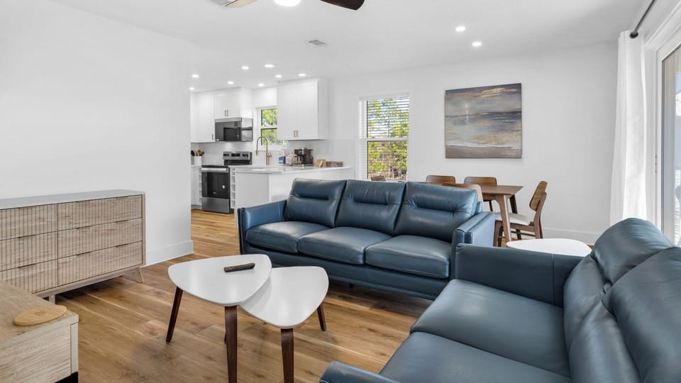 Beachside Villas 1133 Living Area