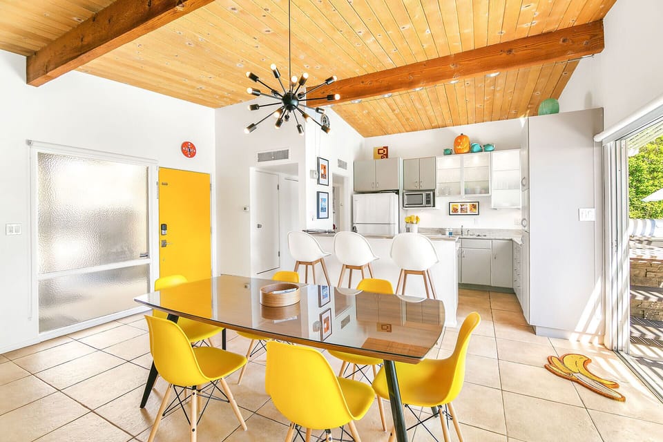 A midcentury lover's dream